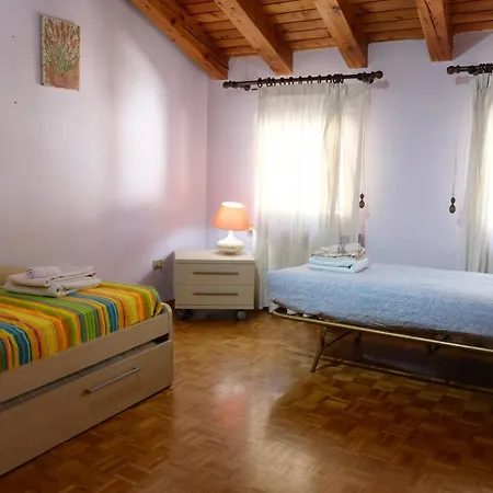 Le Stanze Di 'mondo * Tramonti di Mezzo